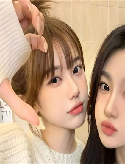 女孩自毁之生活指南CD2象征隐喻解析：符号意义与深层寓意探讨